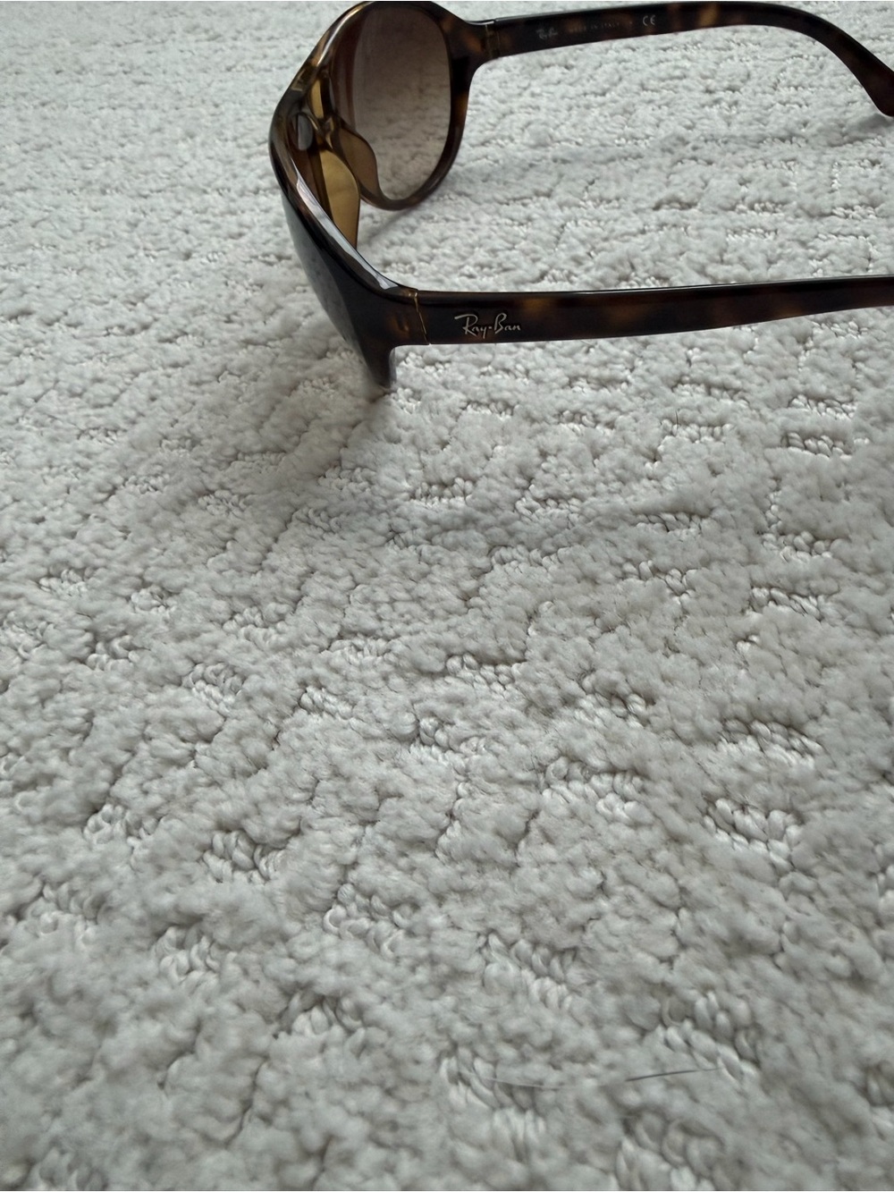 Vintage Ray-Ban Tortoiseshell Frame Sunglasses with Brown Lenses RB 4090 - Picture 4 of 10